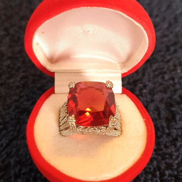 Gorgeous Giant Princess Red Crystal Ruby Colour Sterling Silver Cocktail Ring - Picture 11 of 14